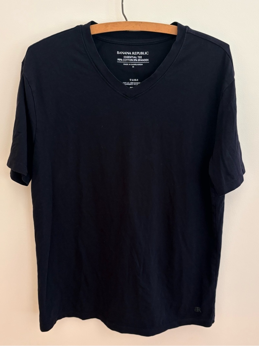 Banana Republic Essential V-Neck Tee